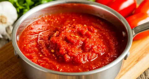 تصویر 4 از رب گوجه فرنگی سنتی انتخابی مناسب برای غذاهای خانگی با عطر طبیعی و بافت دست ساز